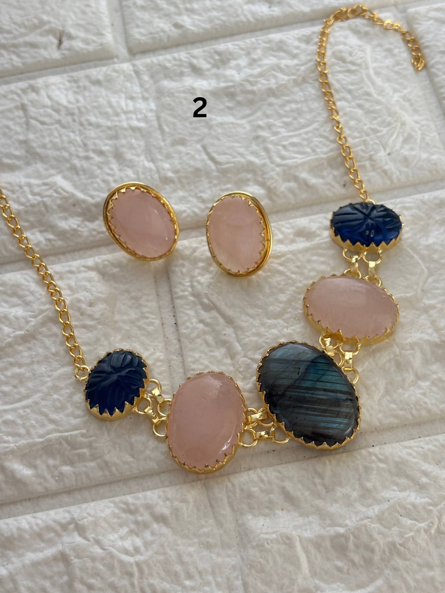 Queen Of Heart Choker Set- Brass