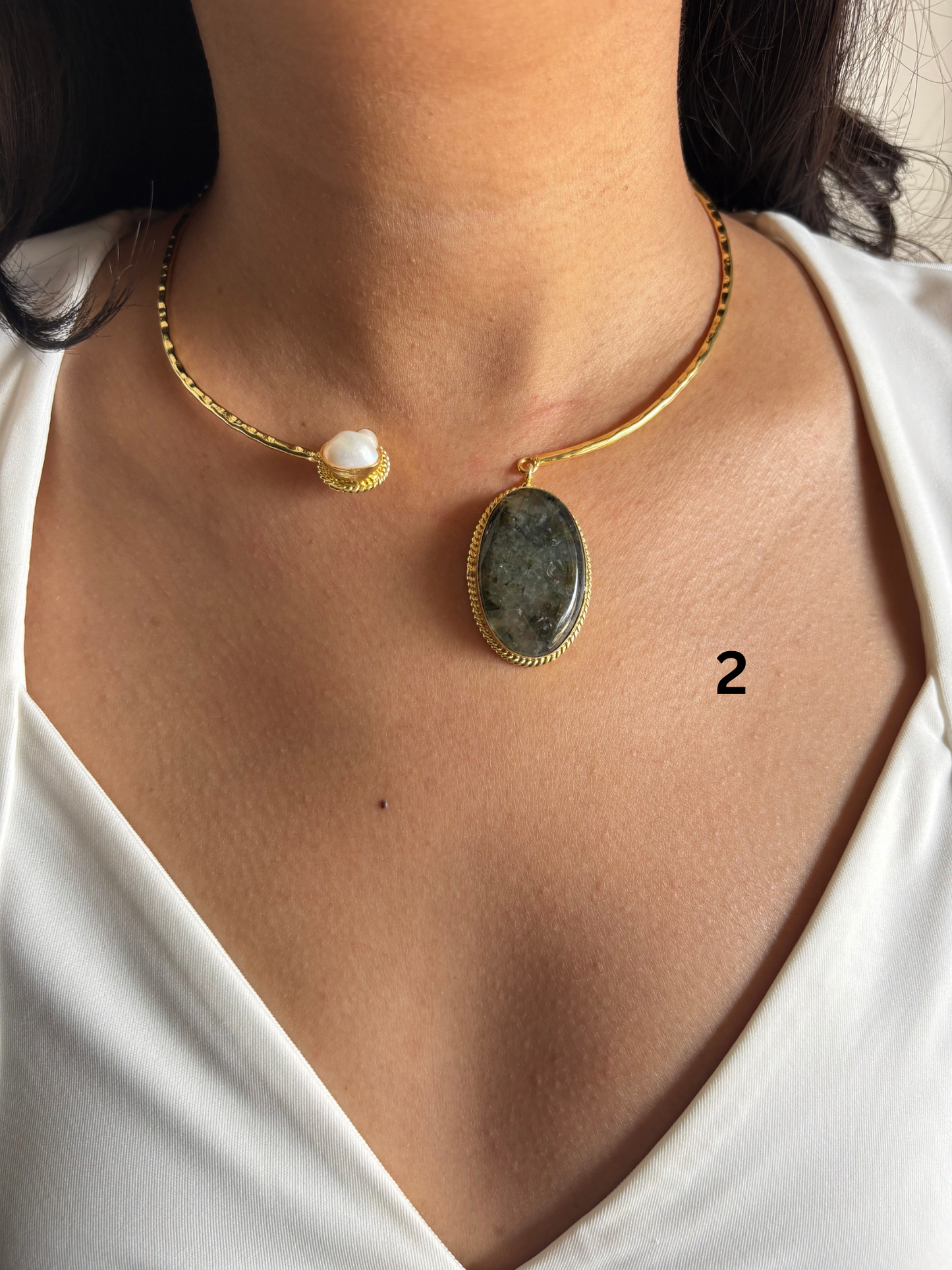 Prehnite Hasli Choker - Brass