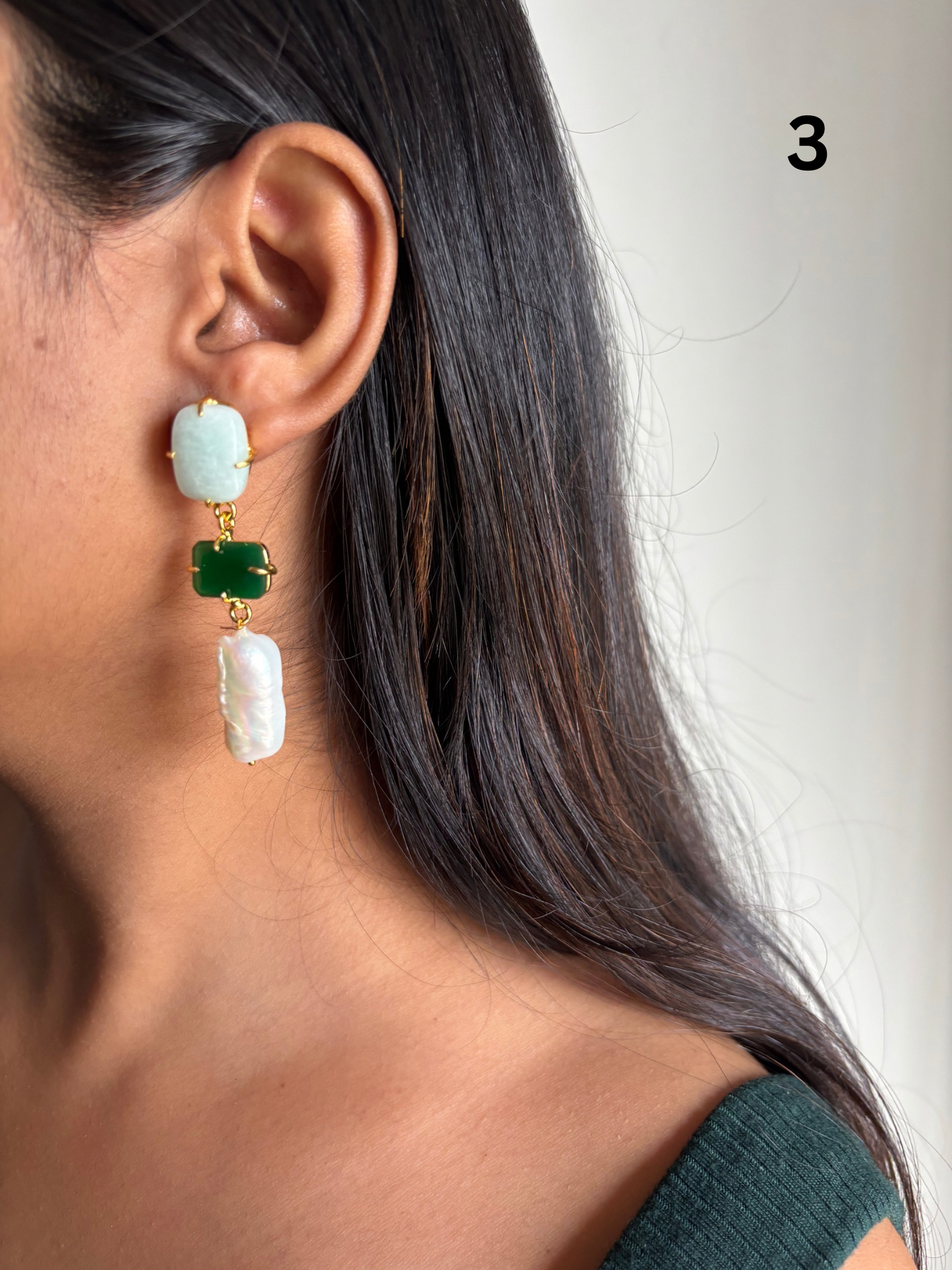 Pearl Color Natural Stone Dangler