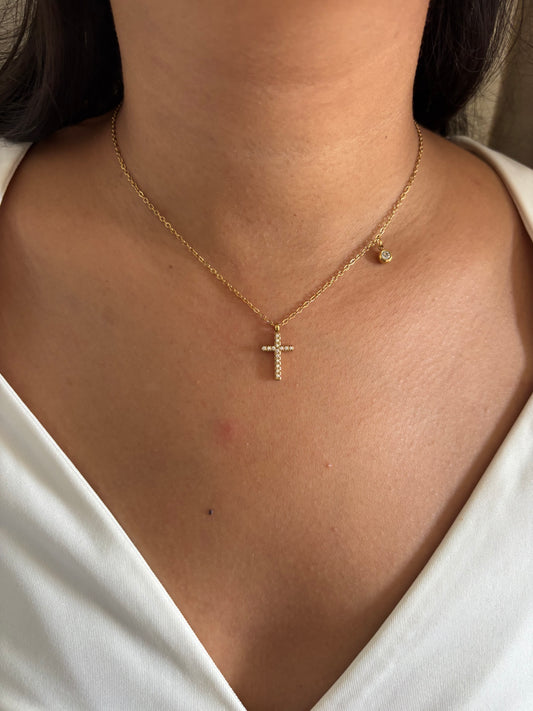 Mininmal Cross Necklace