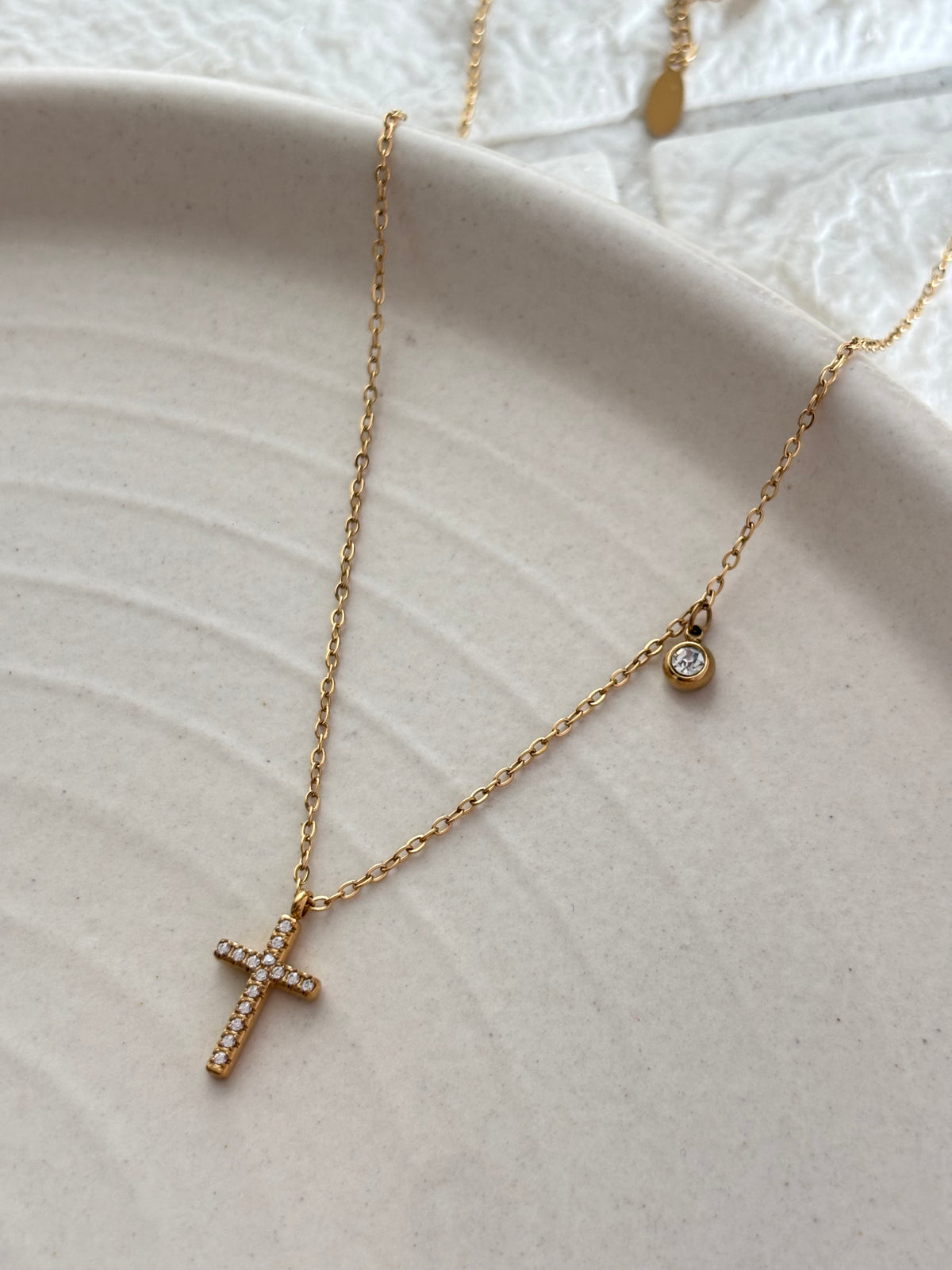 Dainty Cross Necklace