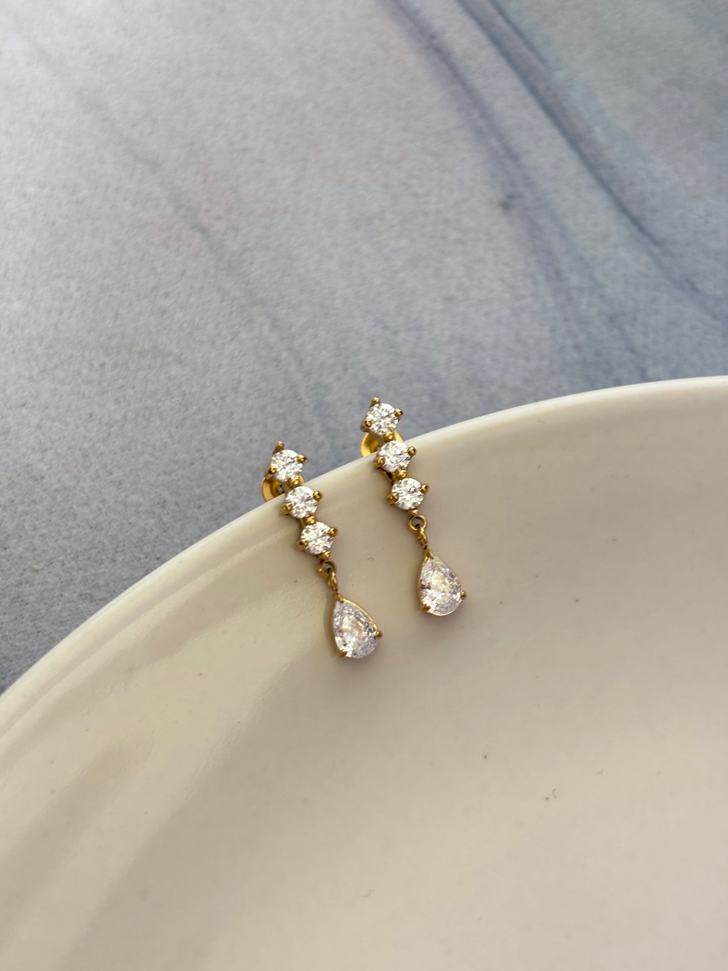 Nuon Studded Earring