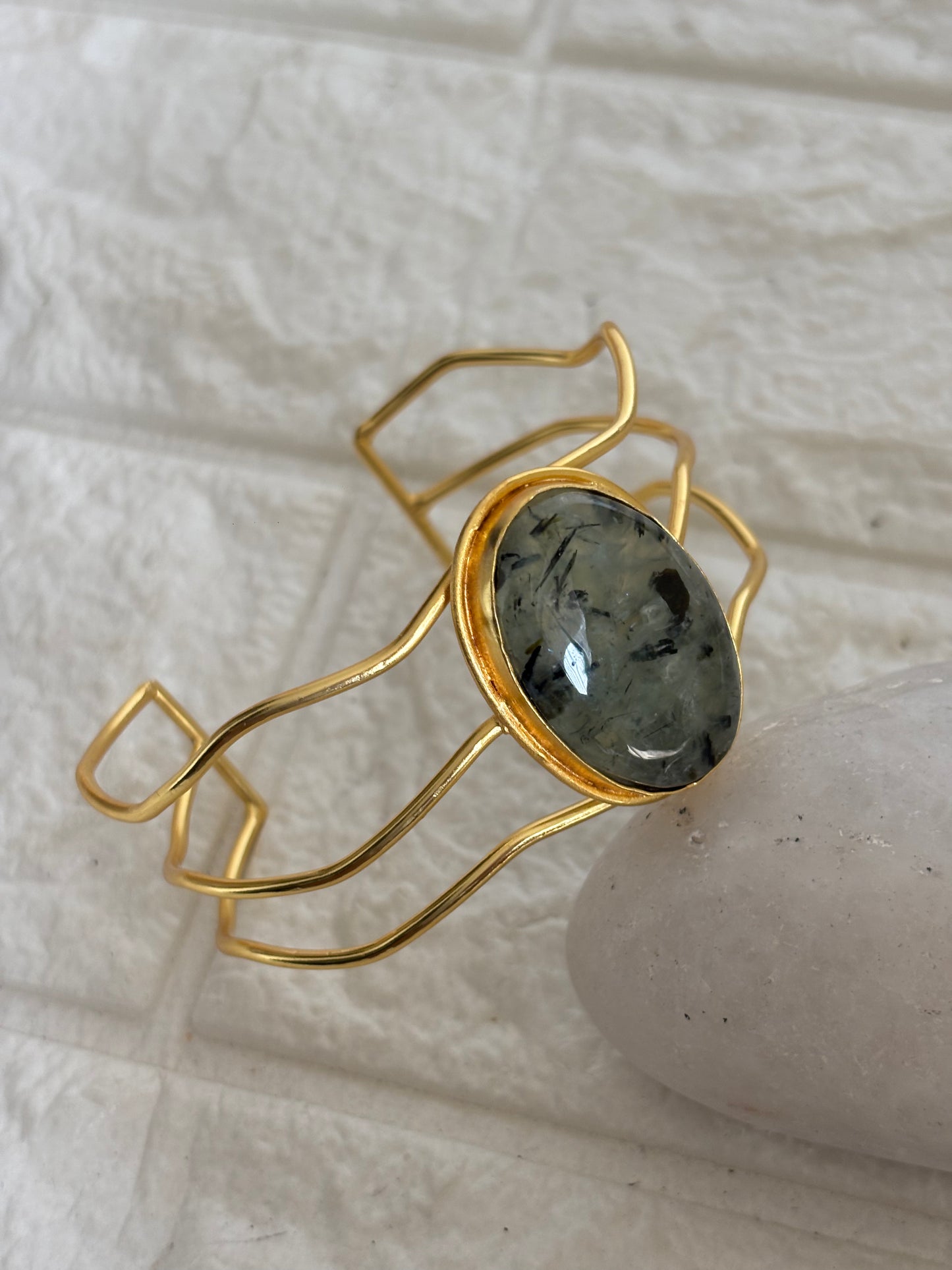 Wavy stone adjustable cuff- Brass