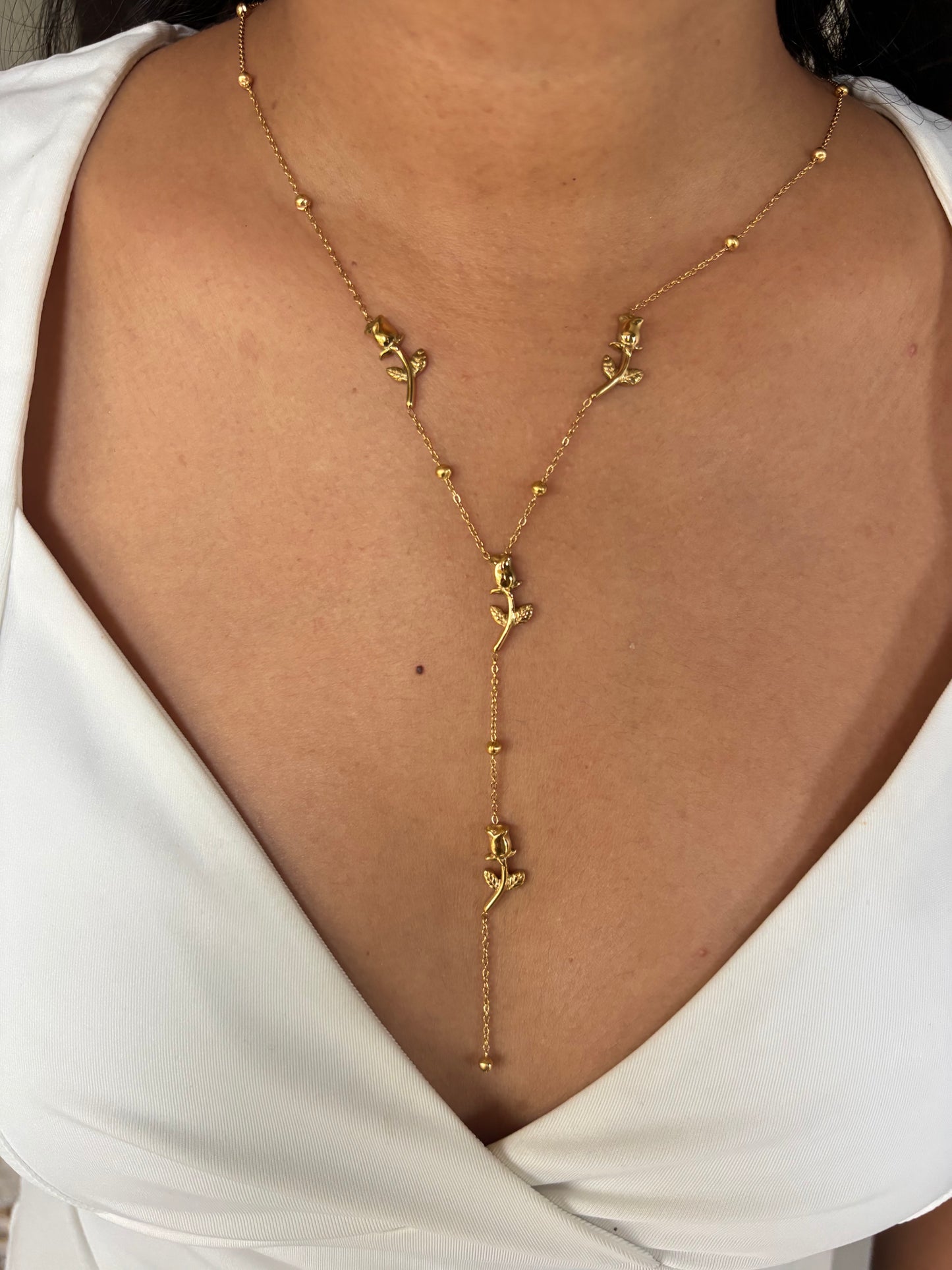 Rosette Y Necklace