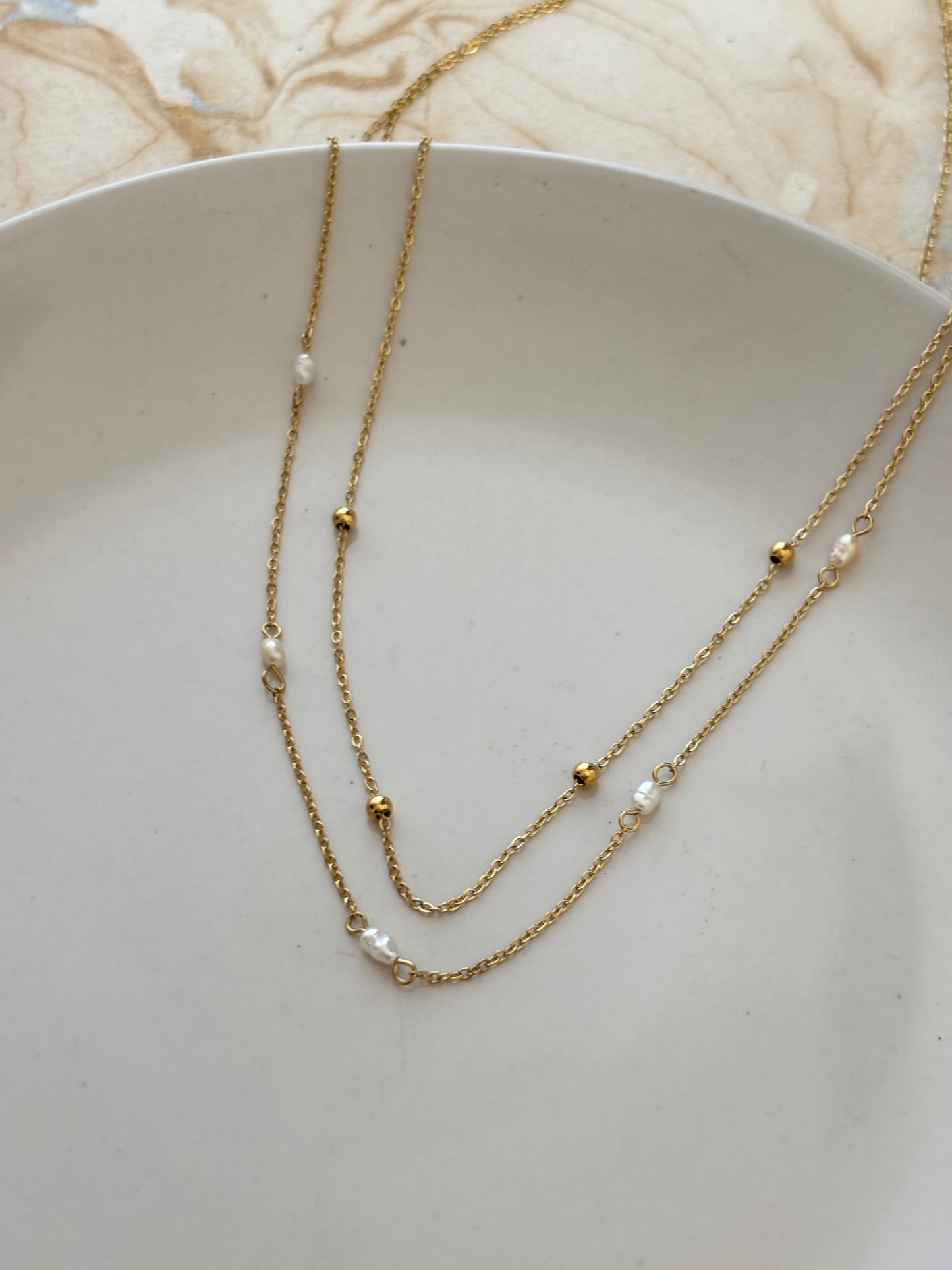 Minimal Pearl layered Necklace