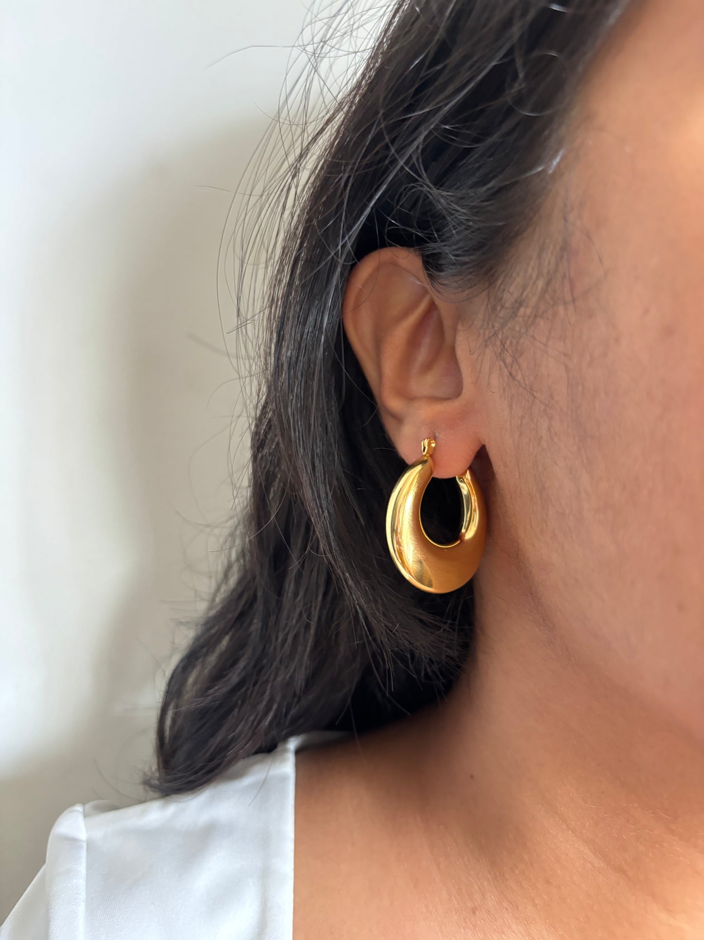 Bella Hoops