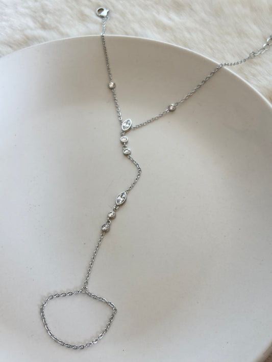 Silver Alye Hand Chain