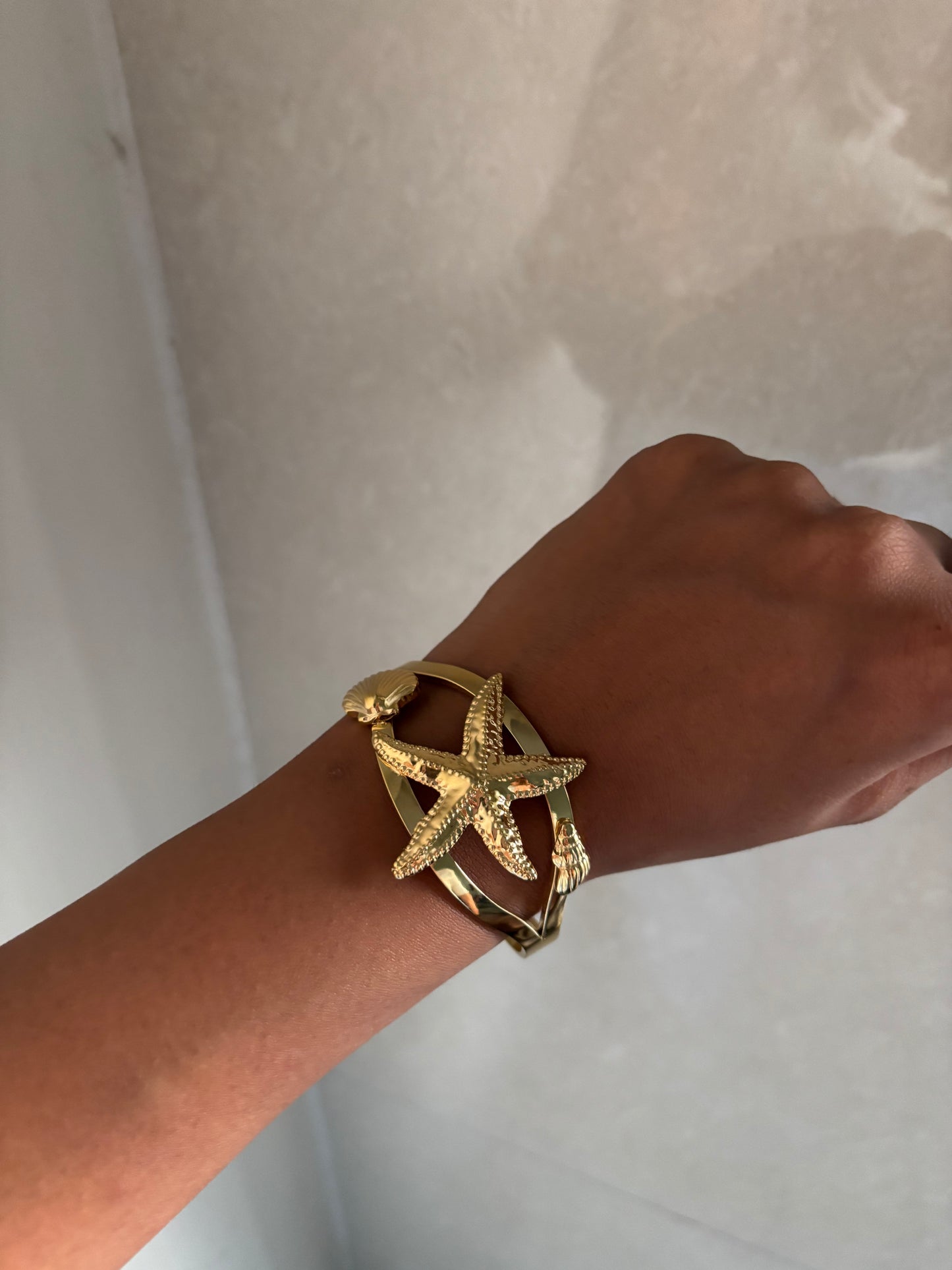 Ocean Star-Shell Adjustable Cuff
