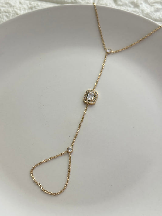 Blair Studded Hand-chain