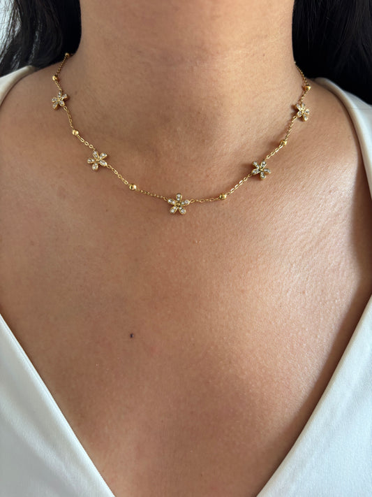 Kris Flora Necklace