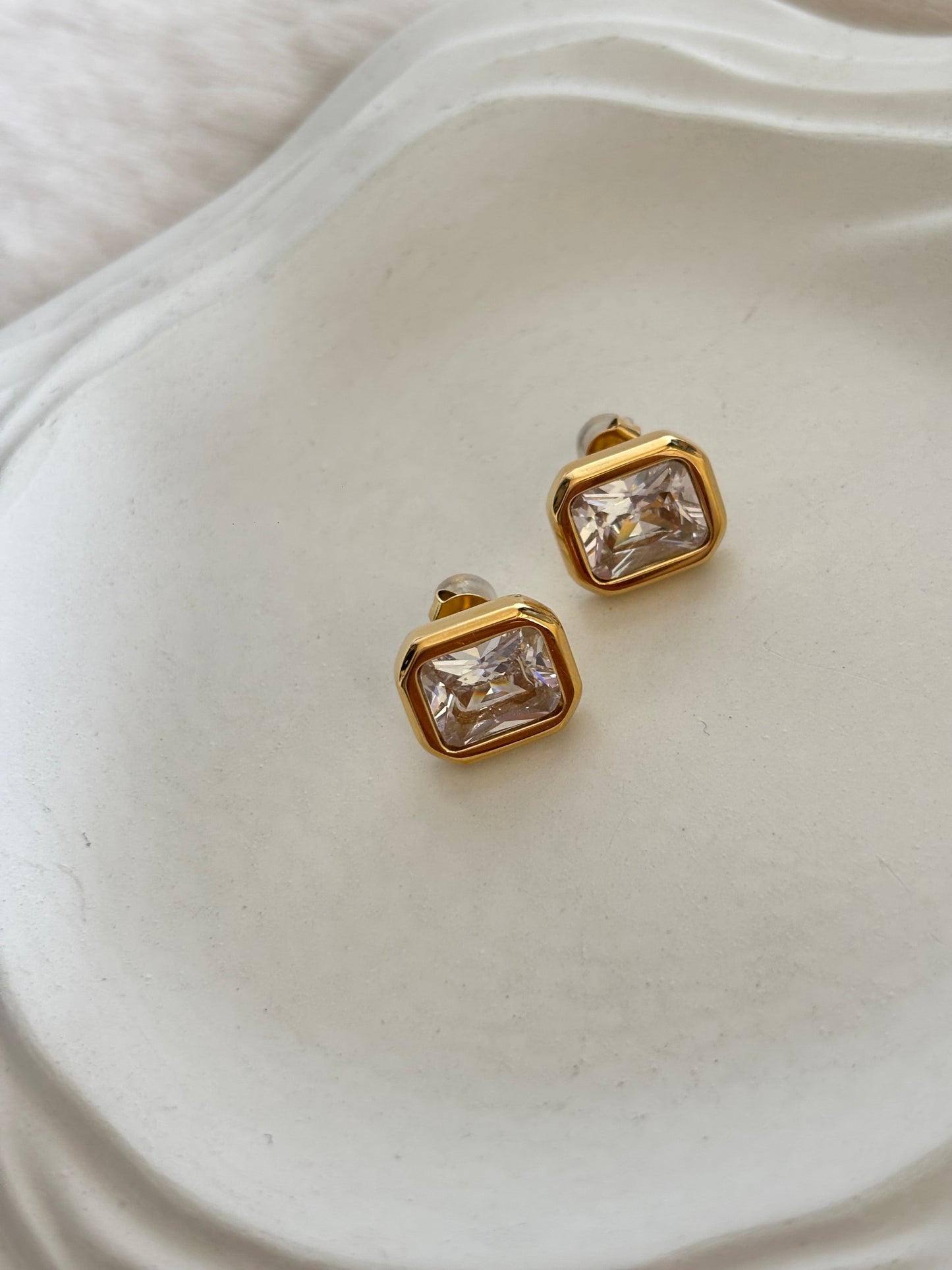 Emerald Solitaire Studs