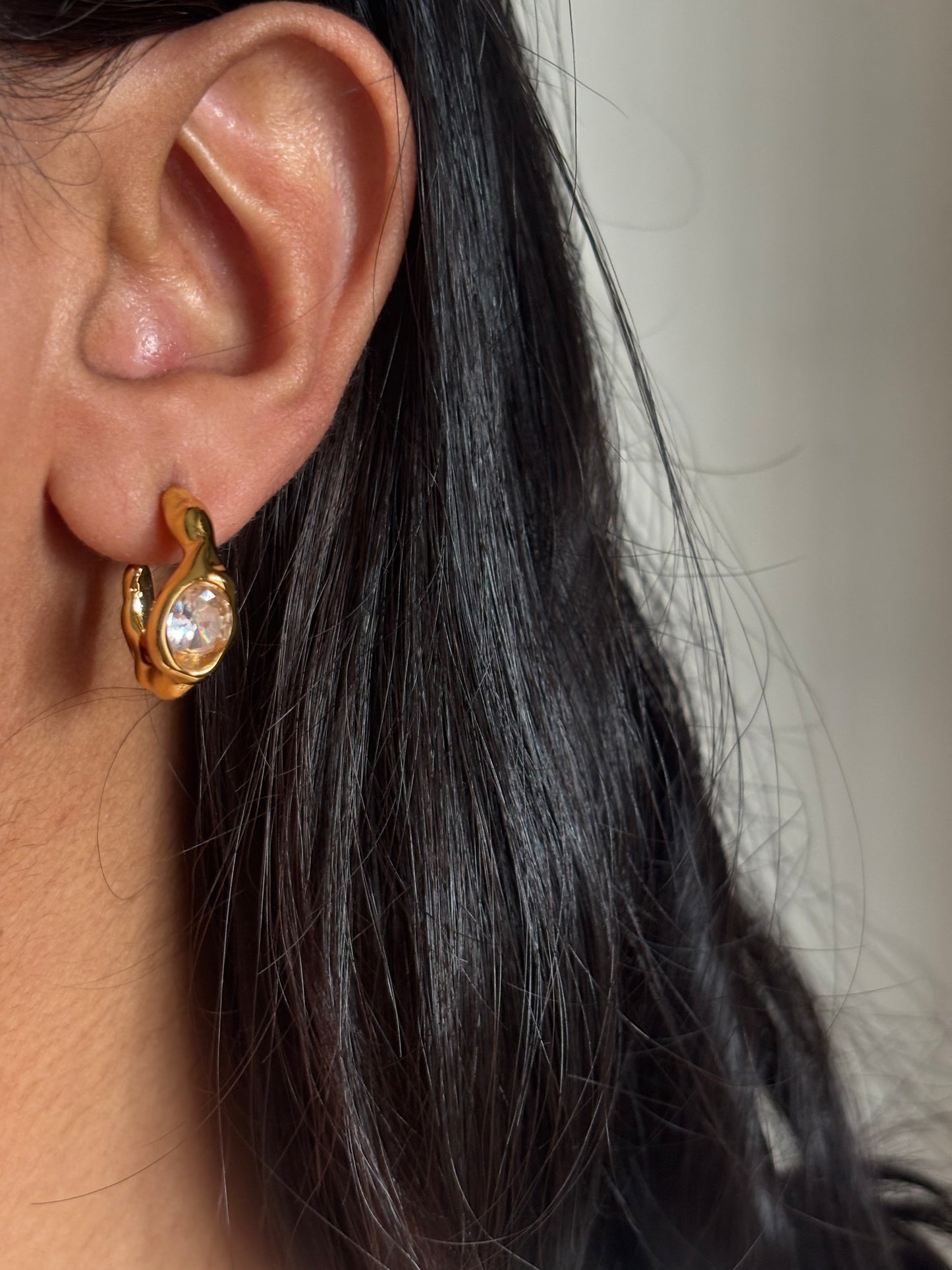 Amy Solitaire Earring
