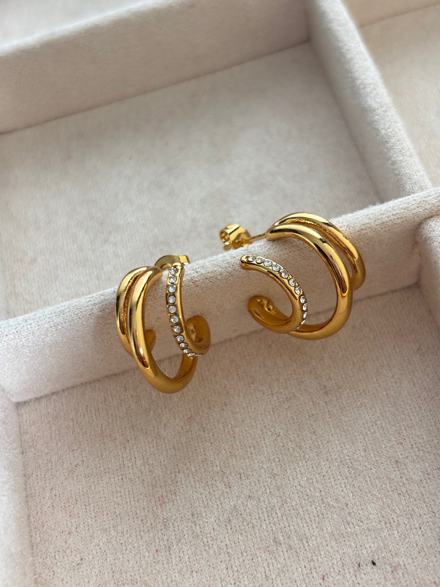 Anna Studded Earcuff