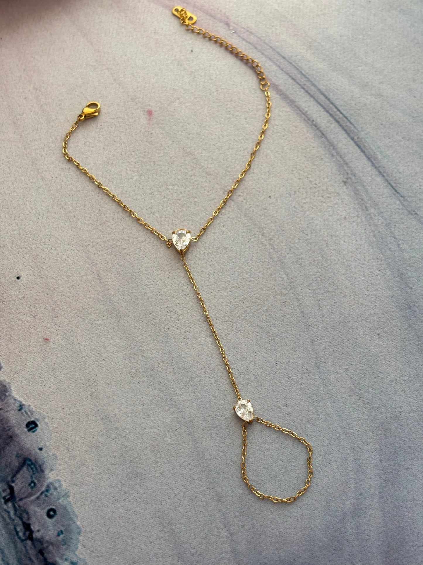 Pear Solitaire Hand Chain