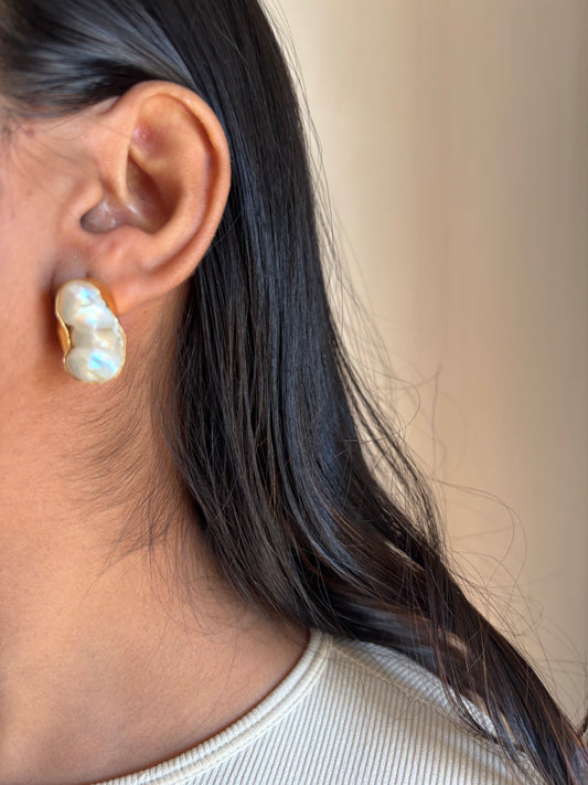 Baroque Pearl studs- Brass
