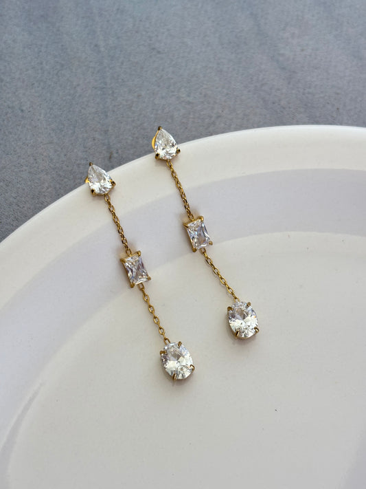 Shape of Sparkle Earring