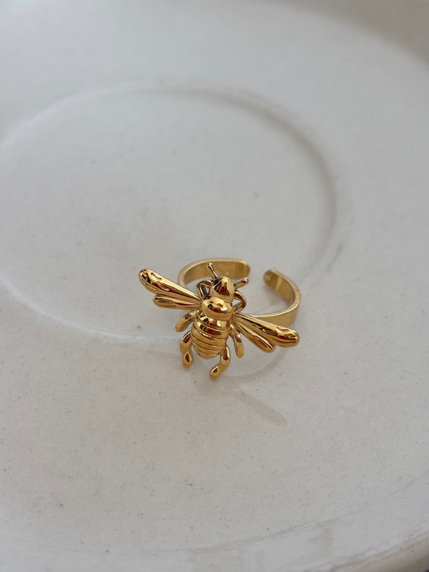 Queen- Bee Ring Size-7