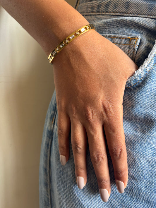 Baguette Studded Diamond Bracelet (Small Size)