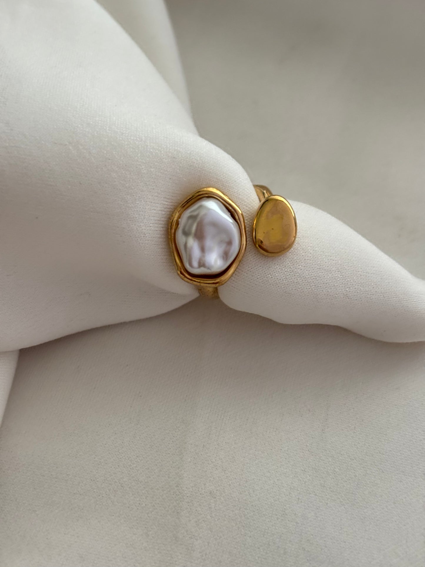 Claudia Pearl Ring (Size-8)