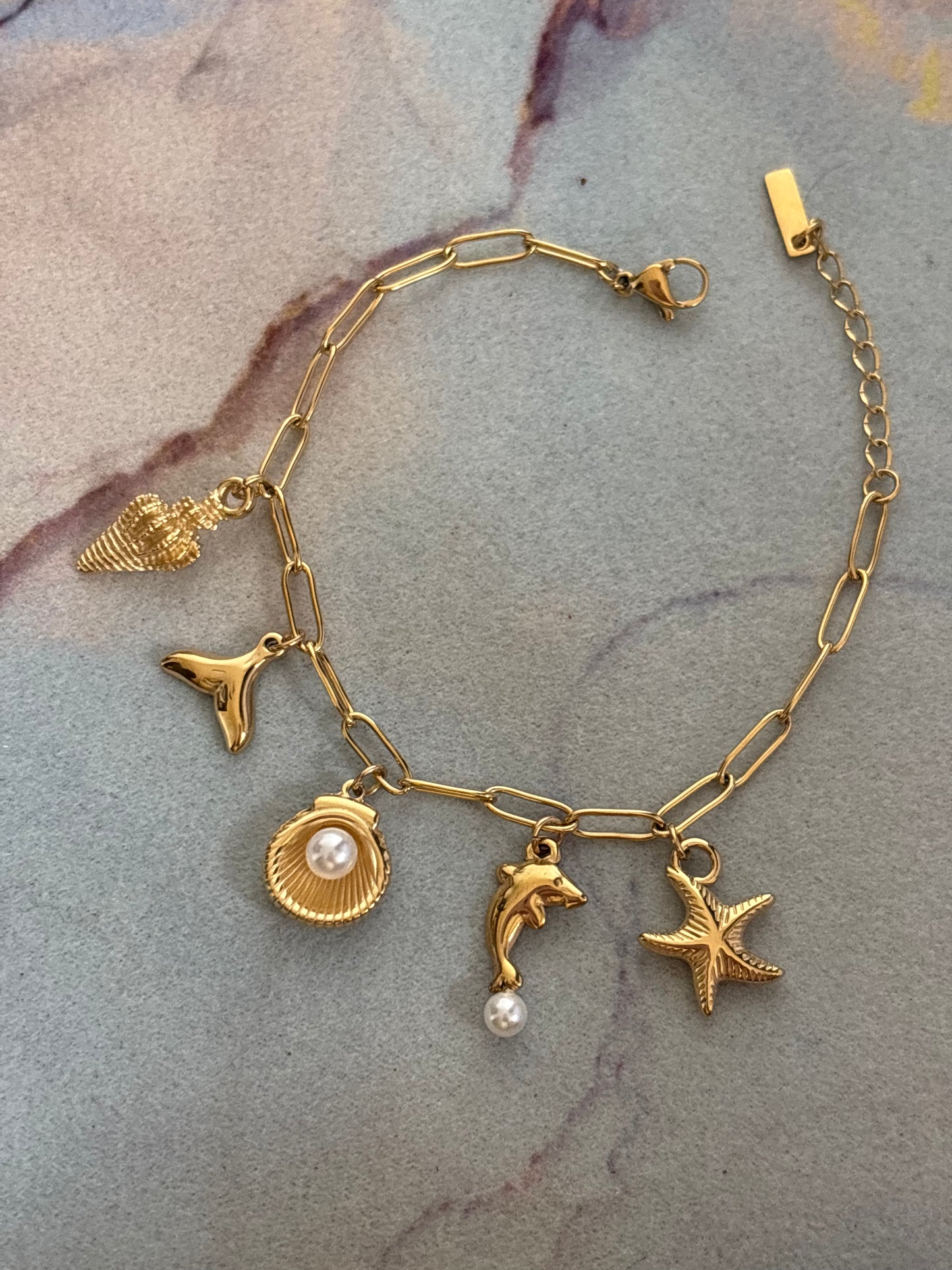 Oyster sea-shell Pearl Bracelet