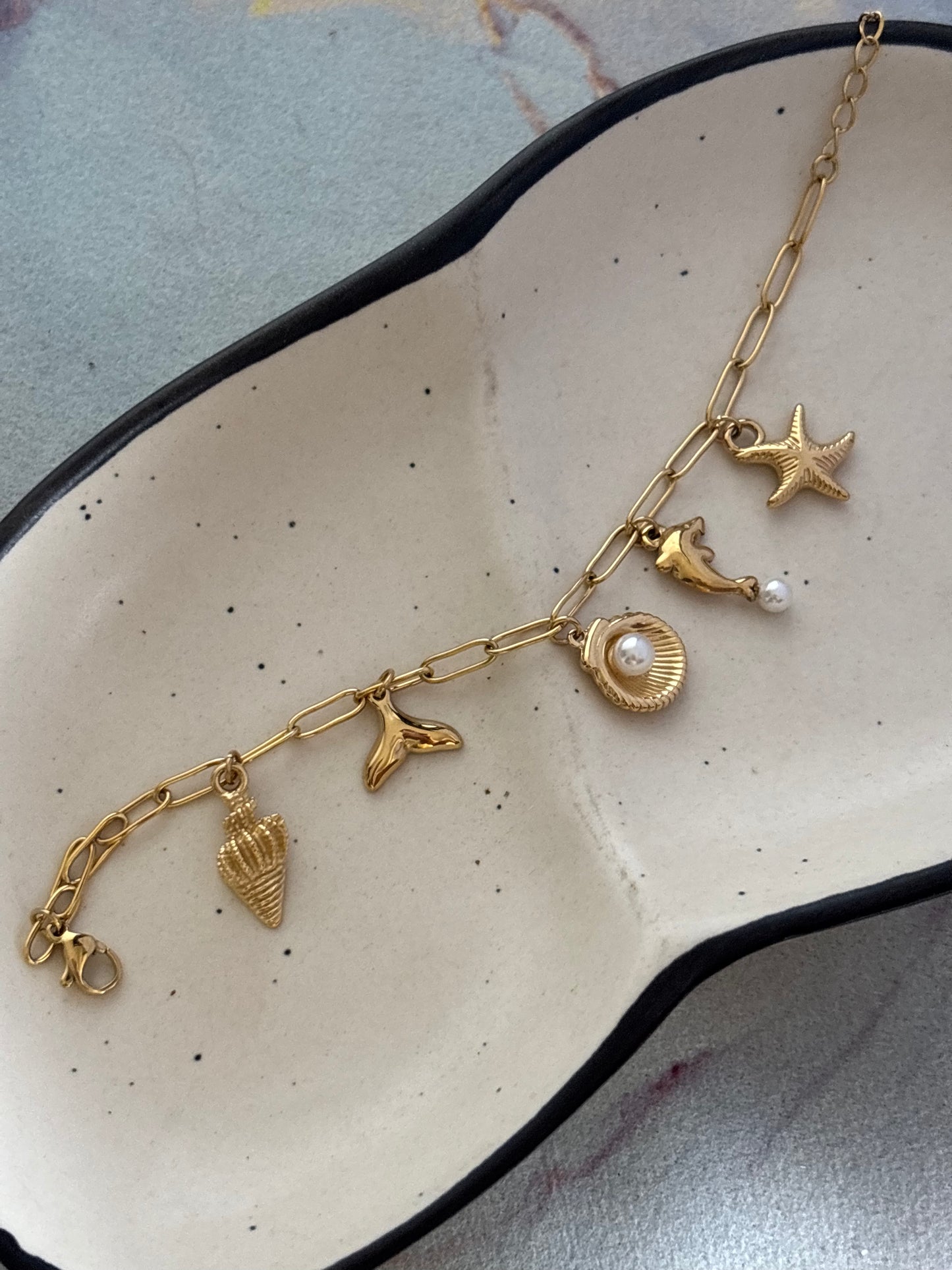 Oyster sea-shell Pearl Bracelet