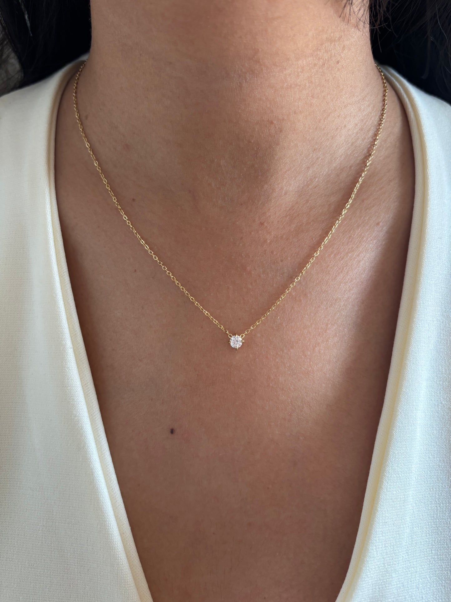 Solitaire Shine Necklace