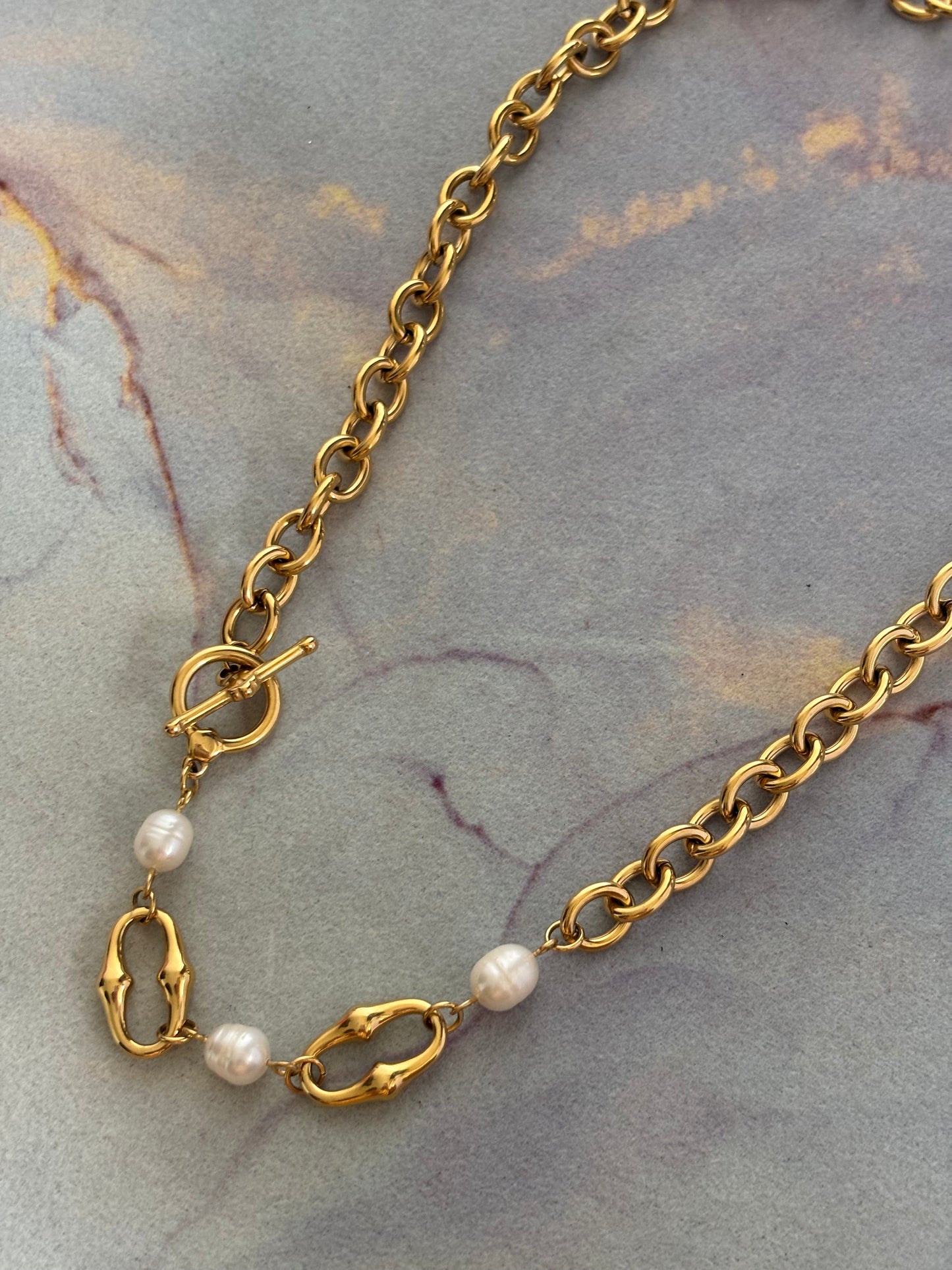Fresh Pearl Lock Chain