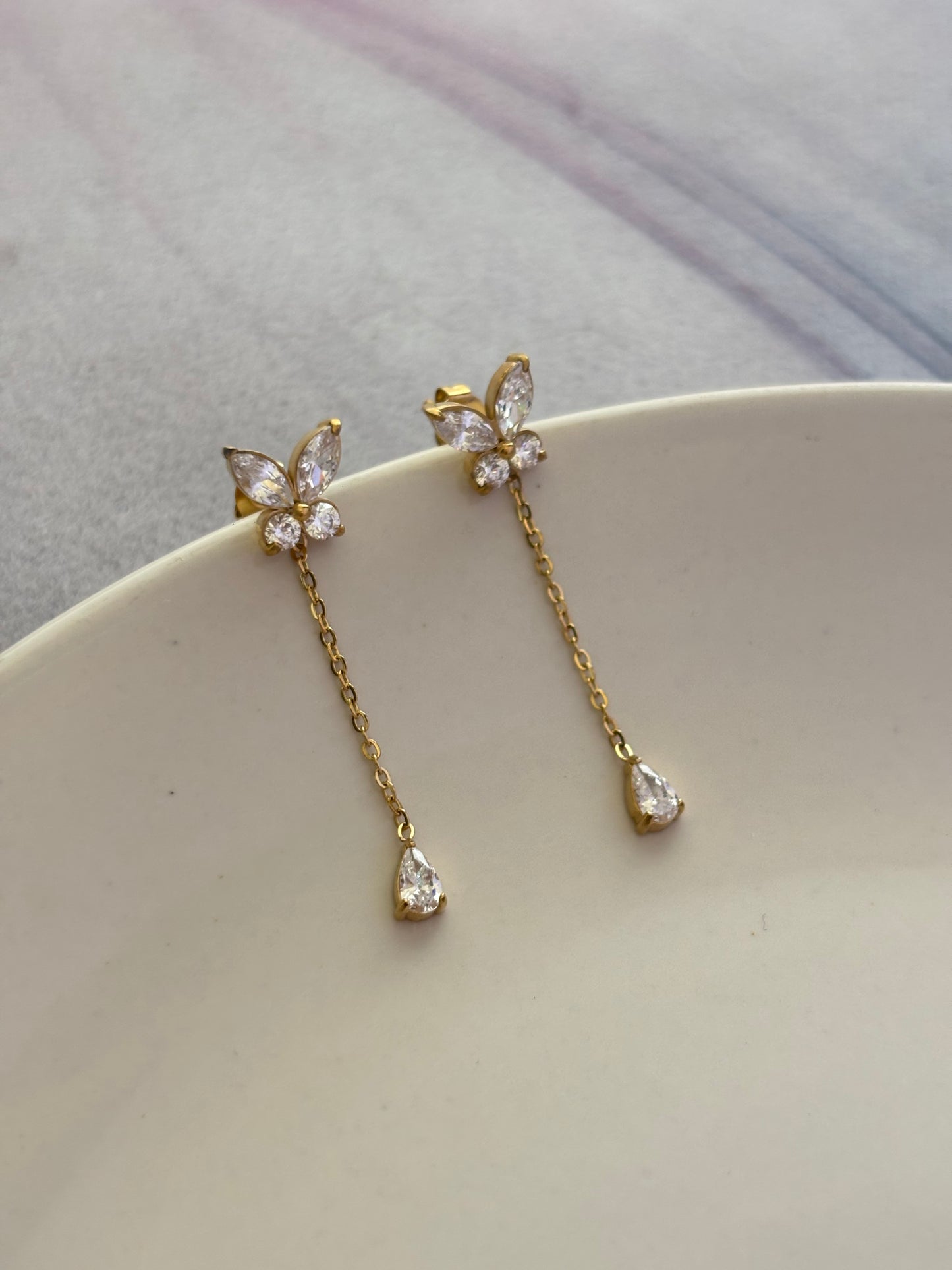 Lea Drop Earring