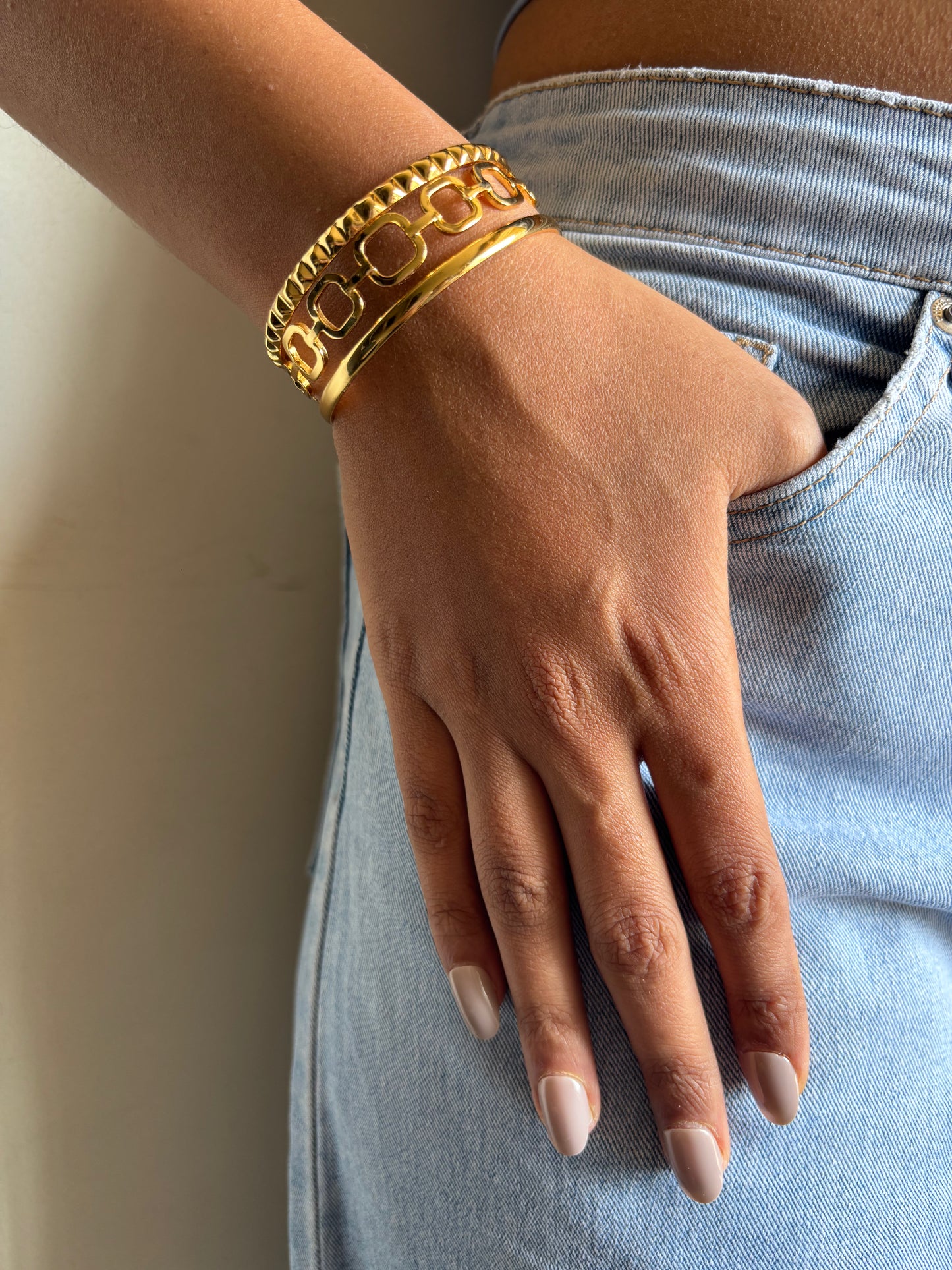 Bunch Adjustable Cuff