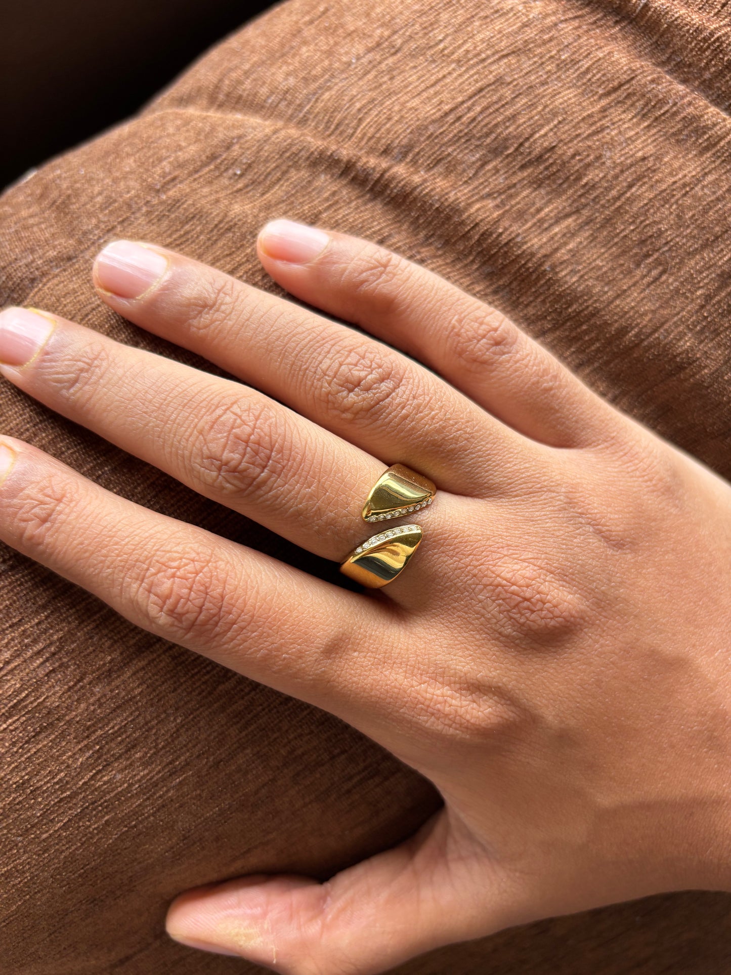 Grecia studded Ring (Size-7)