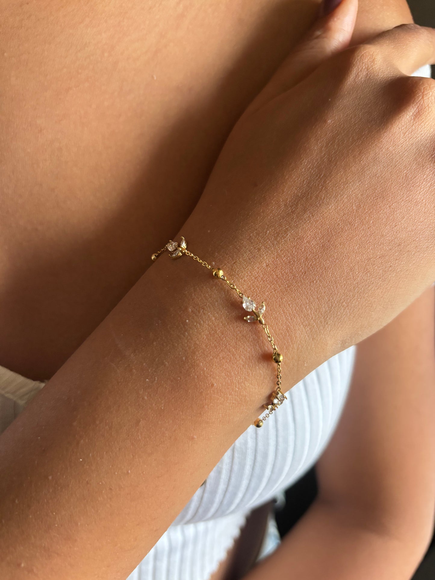 Clear Tulip Bracelet