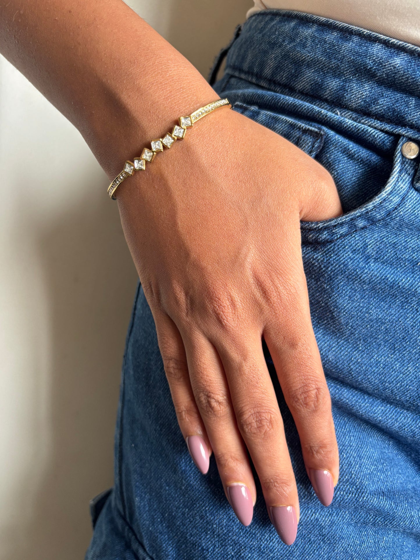 Diamond Dew Studded Bracelet
