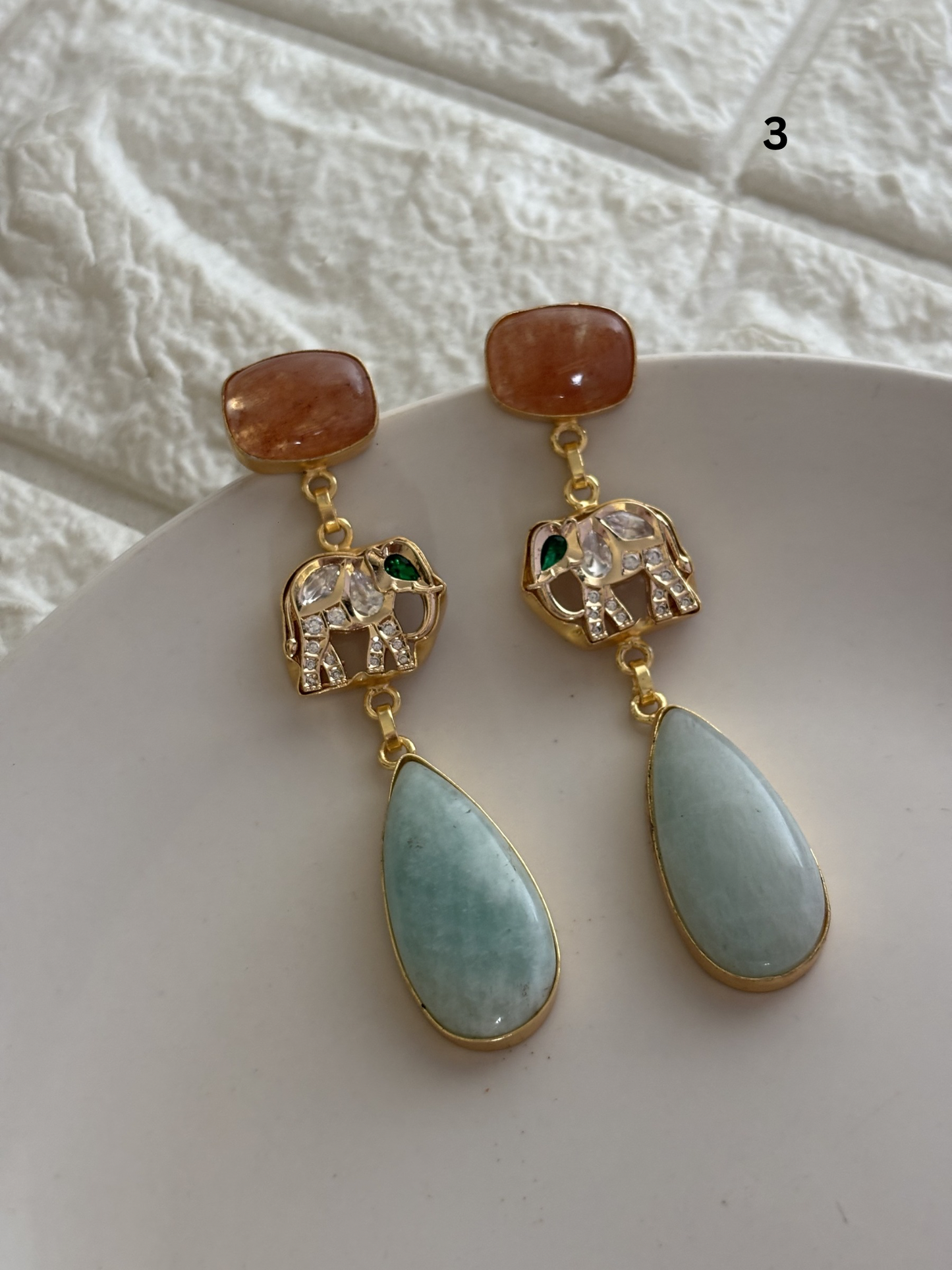 Elenor Fusion Dangler Brass