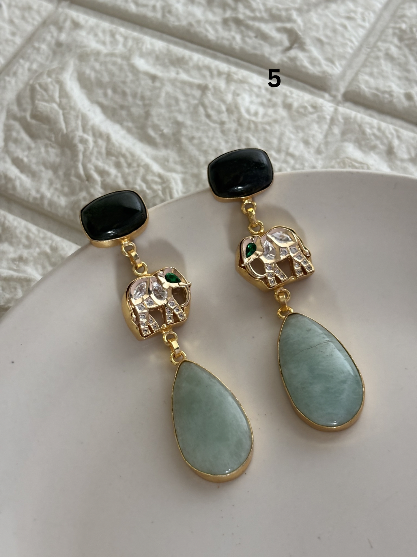 Elenor Fusion Dangler Brass
