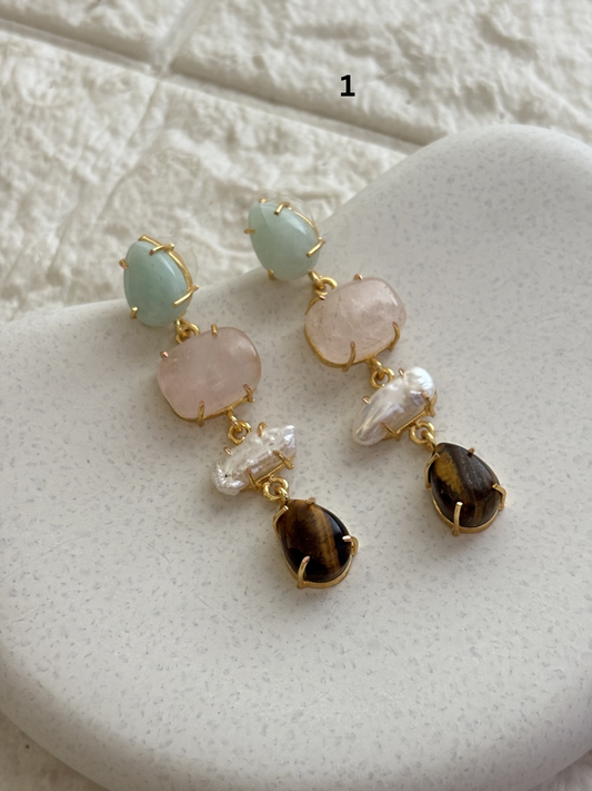 Pearl Color Natural Stone Dangler