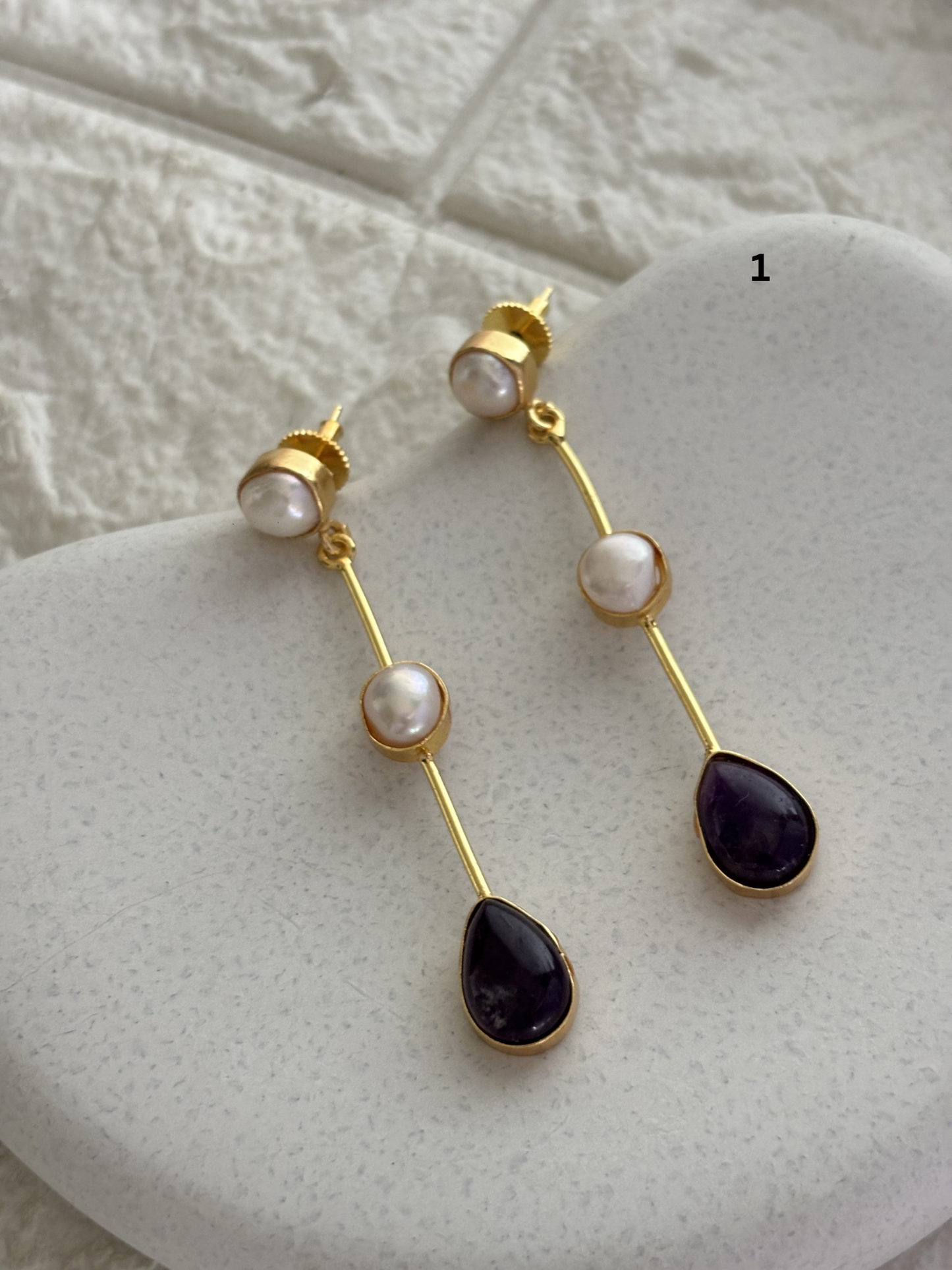 Archie Natural Stone Dangler