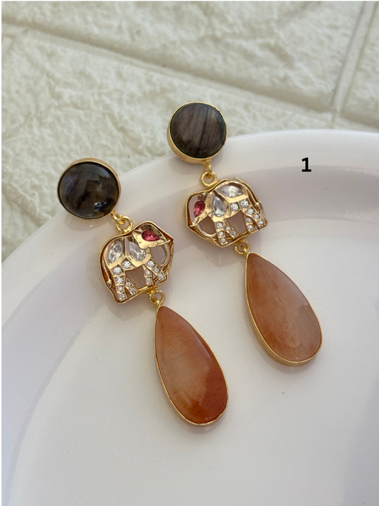Elinor Fusion Dangler Brass