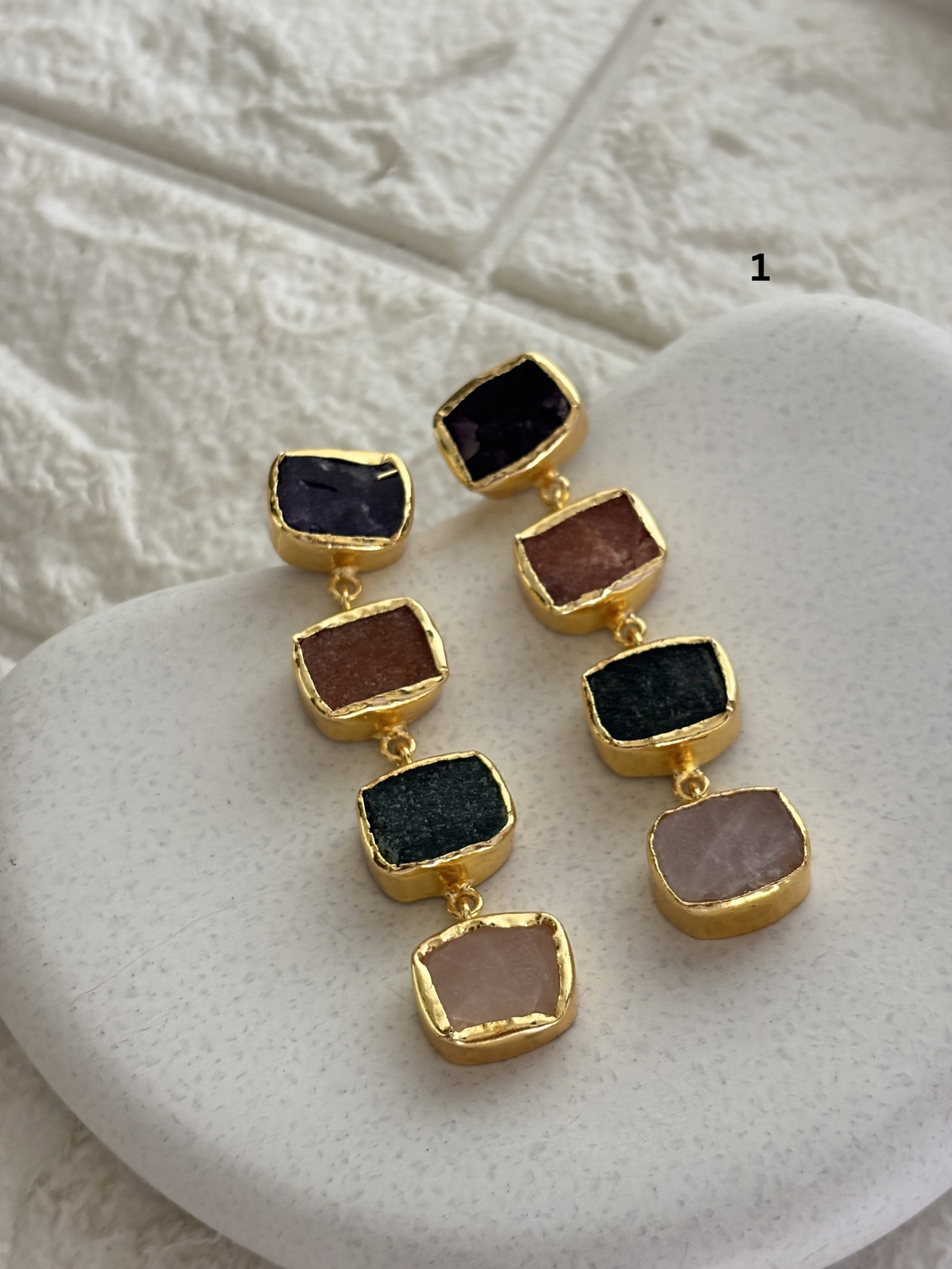 Colorbar Natural Stone Dangler