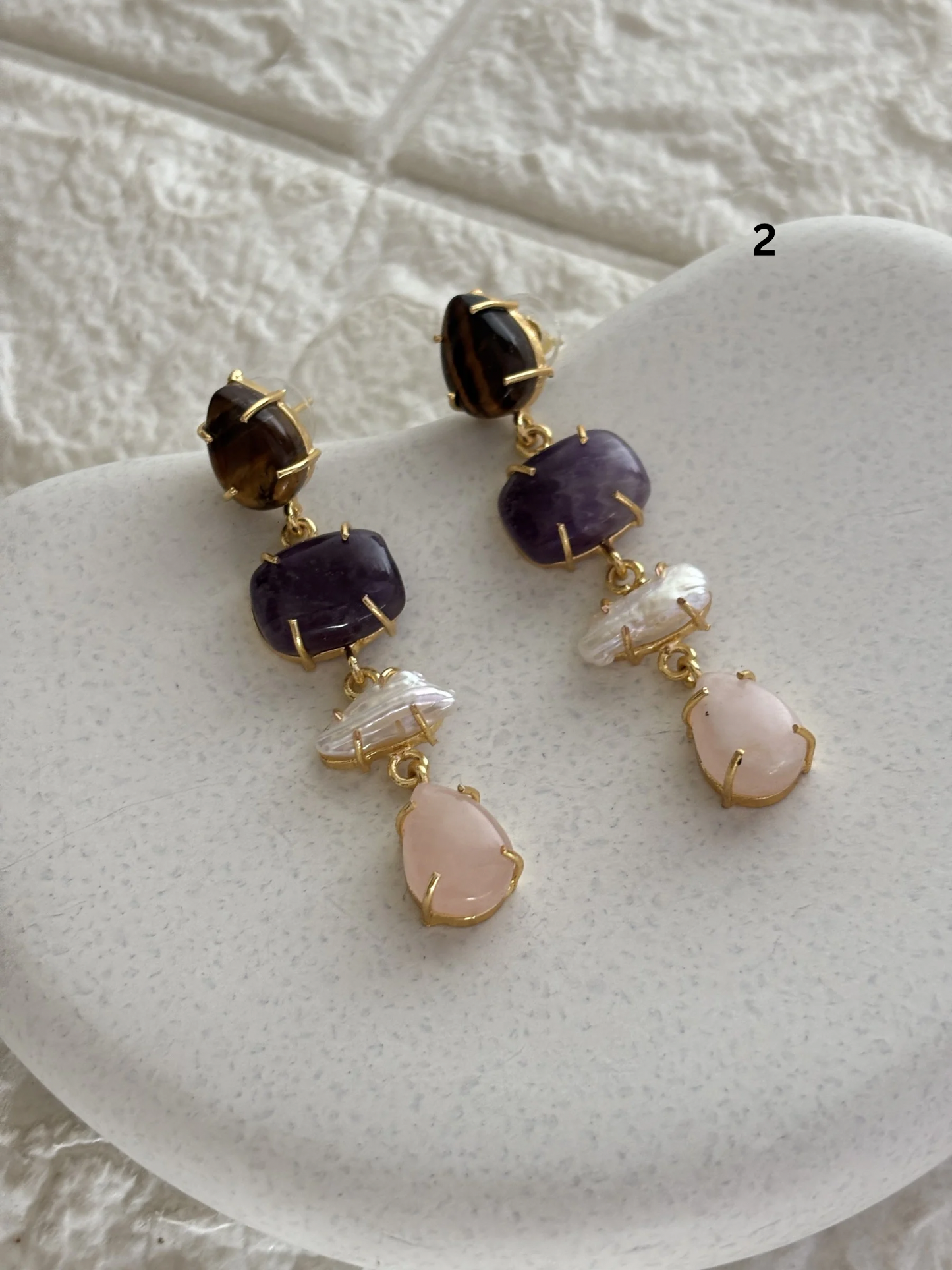 Pearl Color Natural Stone Dangler