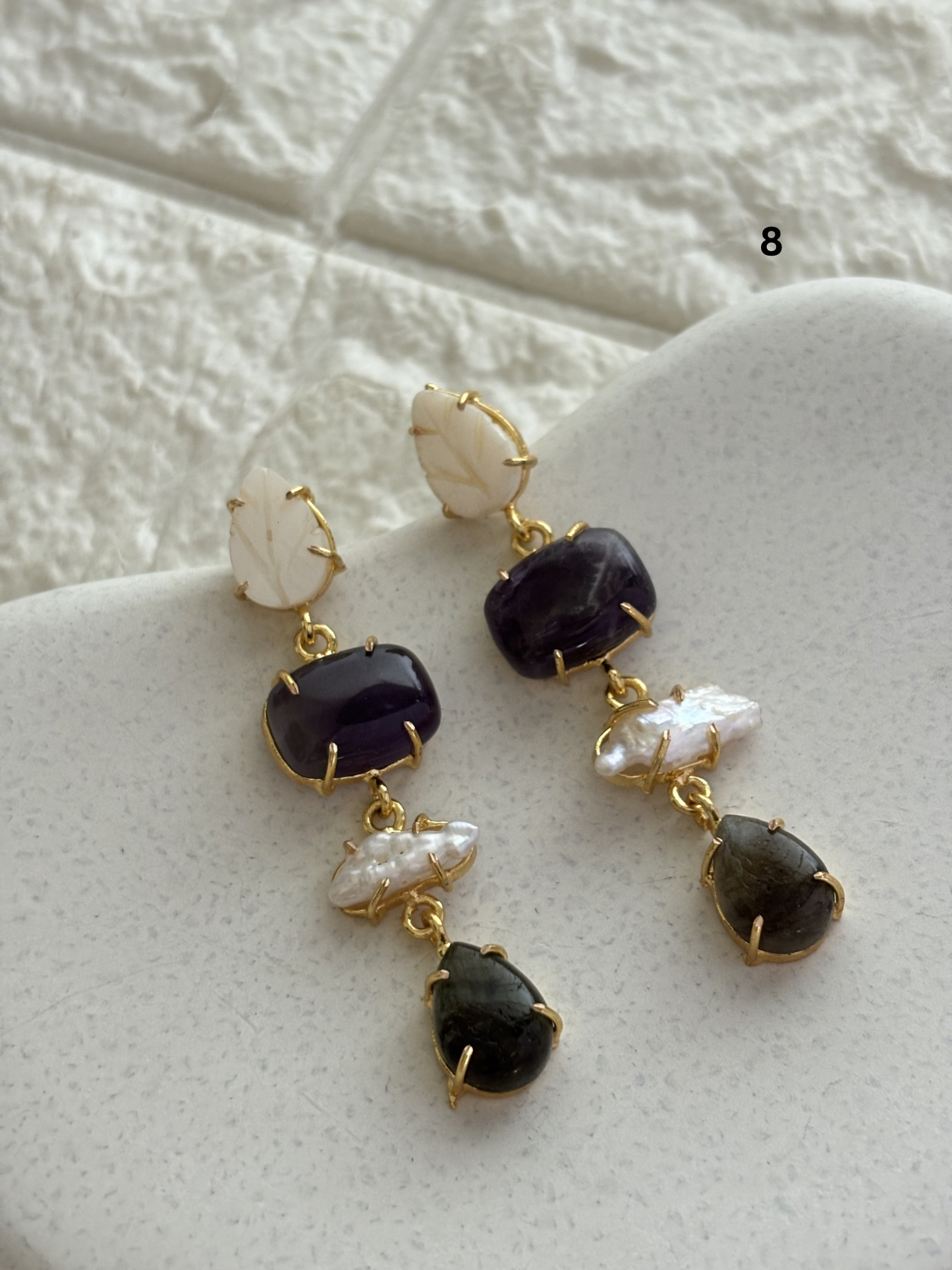 Pearl Color Natural Stone Dangler