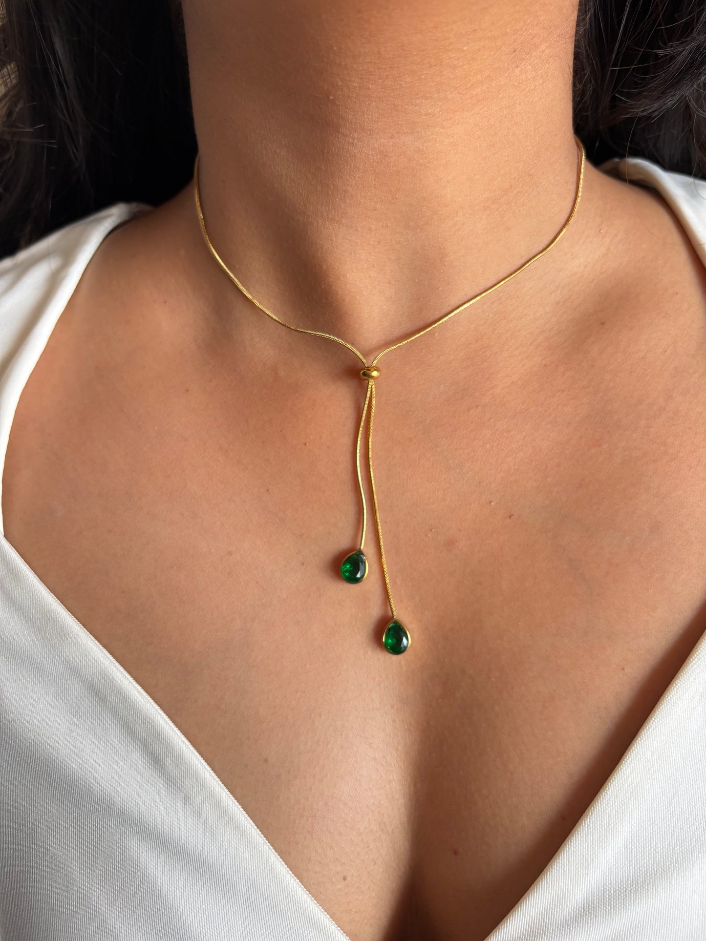 Emerald Drop Pull-Up Necklace