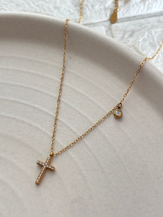 Mininmal Cross Necklace