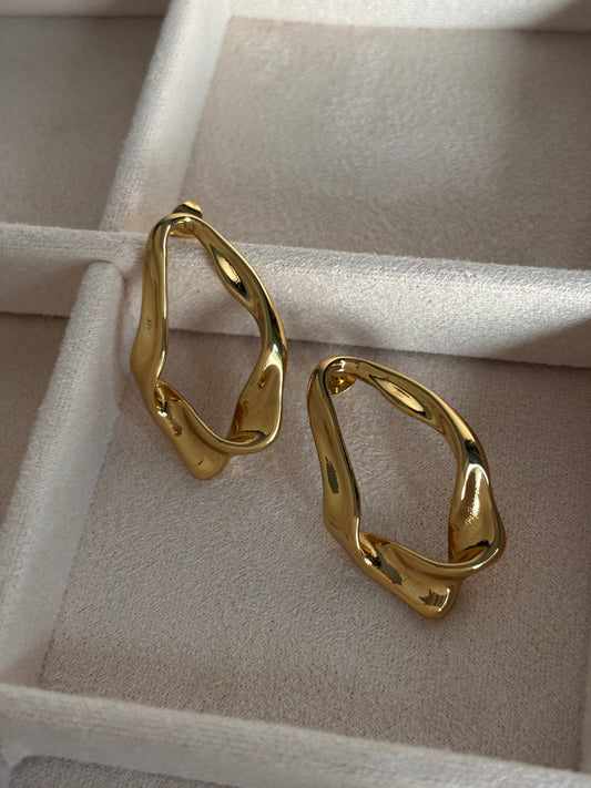 Elly Cut-out Earrings