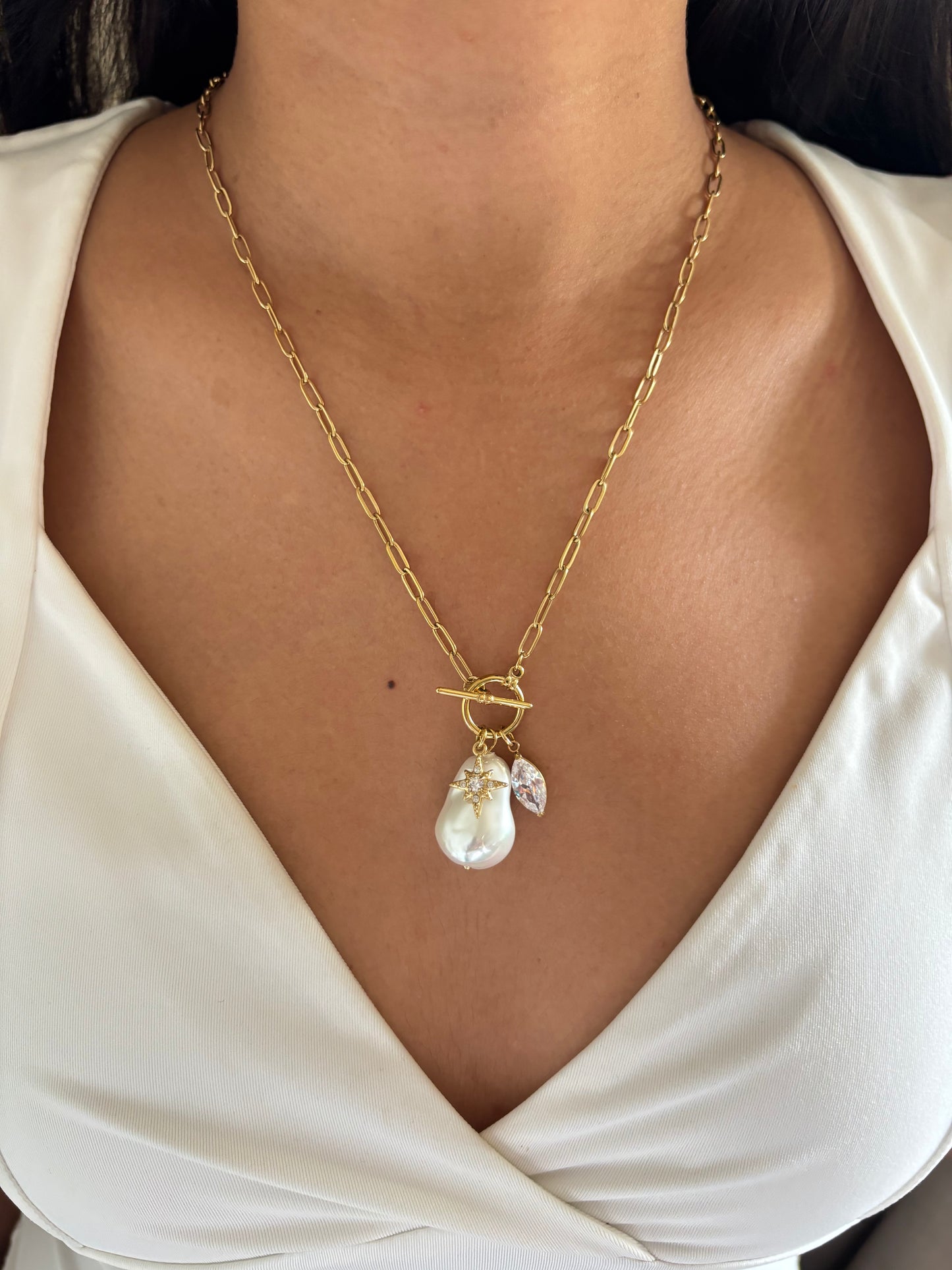 Luna Pearl T-lock Necklace
