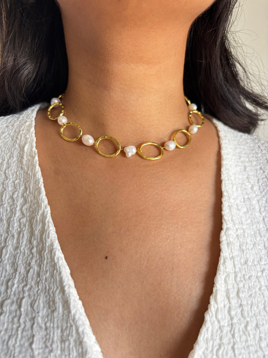 Pearl Cut-out Choker Set -Brass