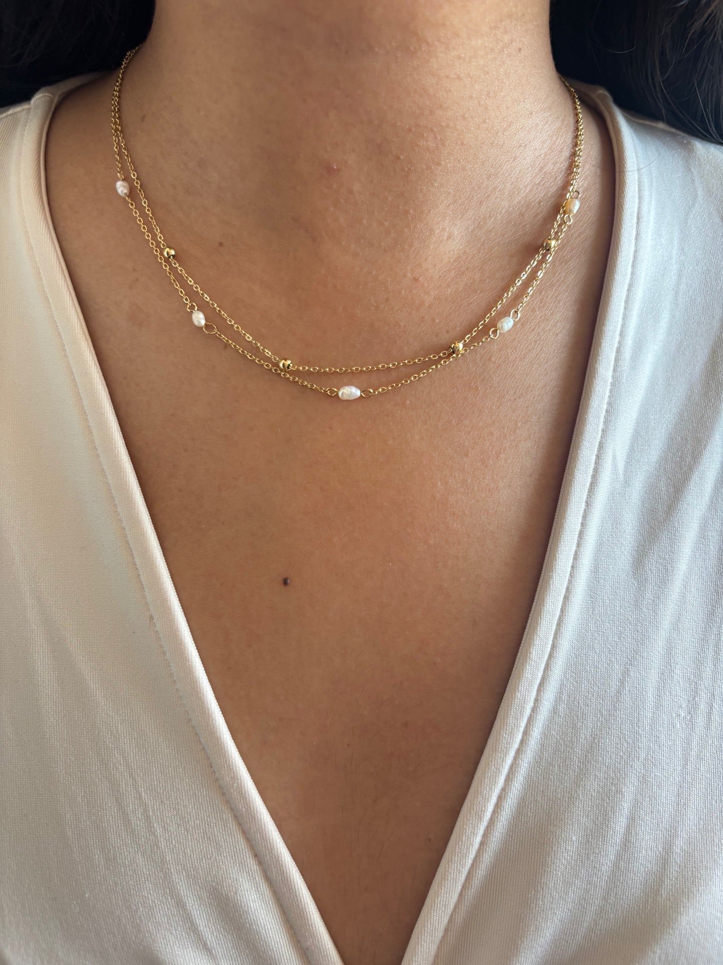 Minimal Pearl layered Necklace