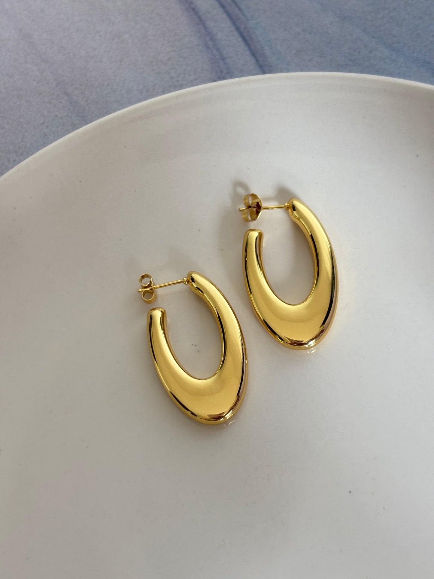 Olivia Hoops