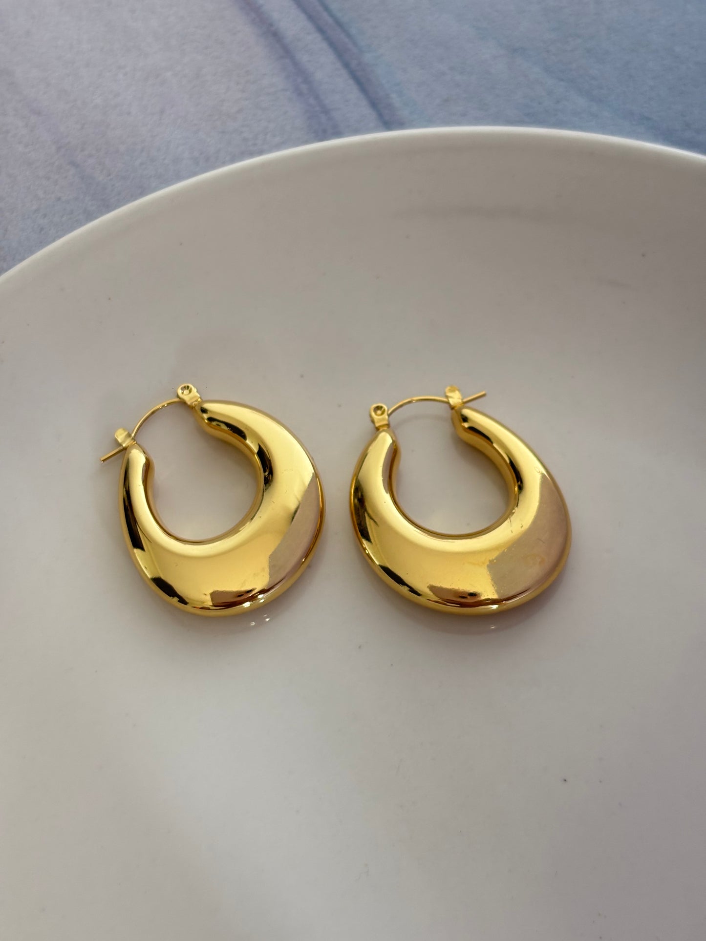 Bella Hoops