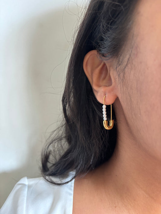 Pearl Pin Earring