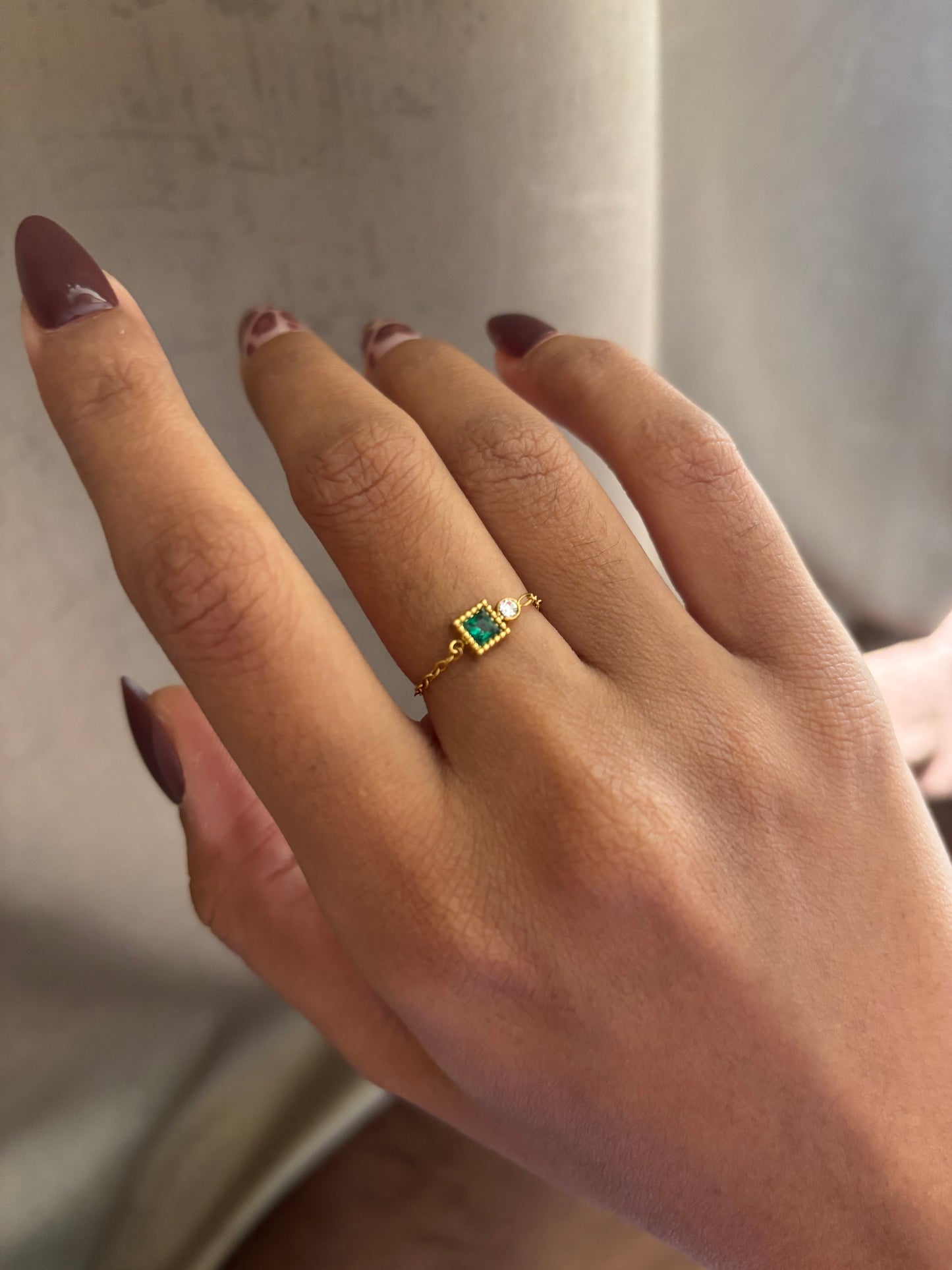 Emmy Pull Up Ring